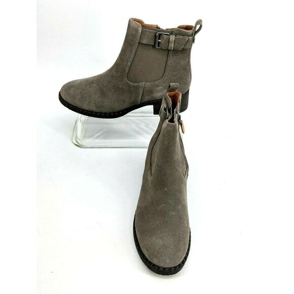 Gentle Souls Womens Size 9 Gray Suede Ankle Boot Best Buckle Chelsea NEW - Picture 1 of 12